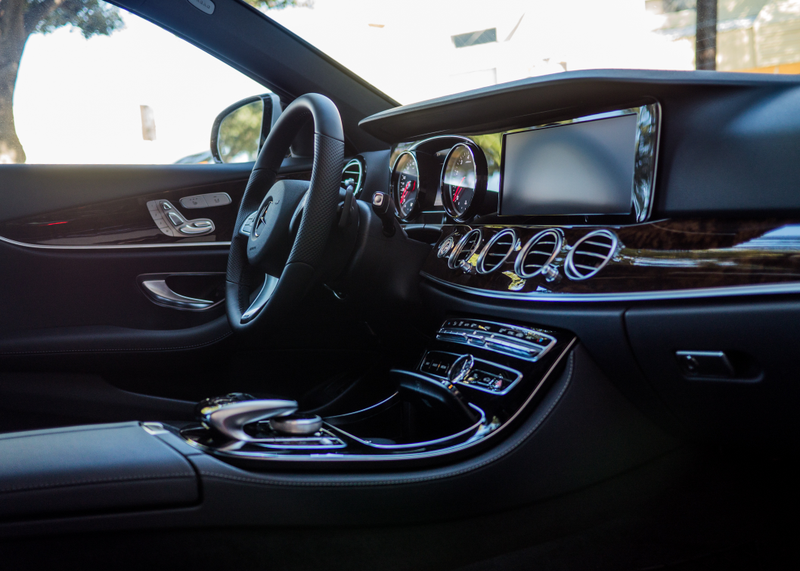 Illustration for article titled I Let A 2017 Mercedes E300 Kind Of Drive Me Around